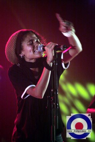 Nneka (NGR)